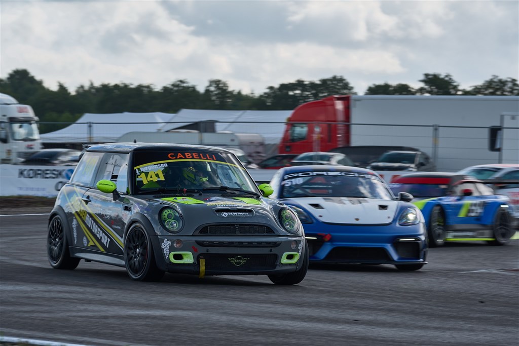 Jonas Jørgensen håber på at have heldet med sig og blive mester i DEC-division 1. 
(Foto: Stumpphoto)